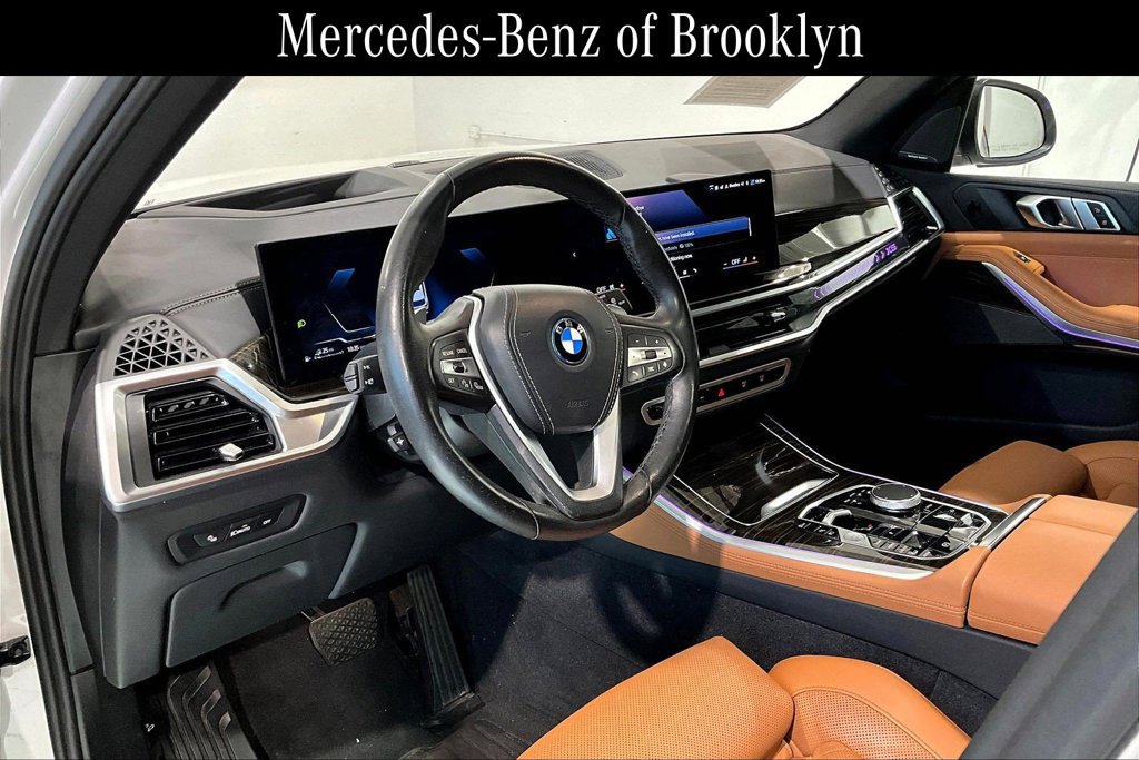 Used 2024 BMW X5 xDrive50e w/ Premium Package AWD/4WD image 17