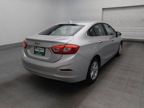 Used 2017 Chevrolet Cruze LT FWD image 9