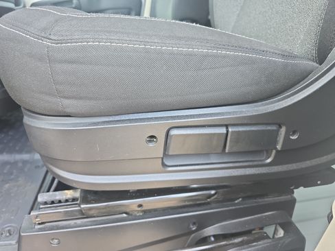 Used 2017 RAM ProMaster 2500 w/ Interior Convenience Group FWD image 25