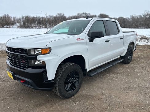 Used 2021 Chevrolet Silverado 1500 Custom Trail Boss w/ Safety Confidence Package image 3