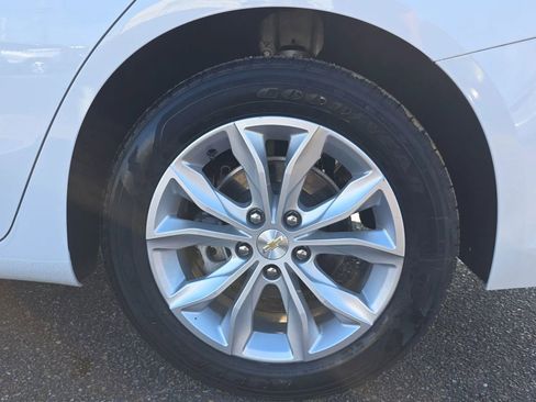 Used 2024 Chevrolet Malibu LT FWD image 28