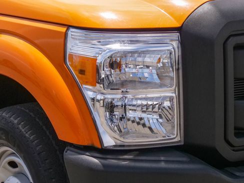 Used 2015 Ford F250 XL RWD image 4