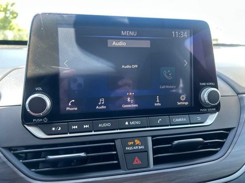 Used 2025 Nissan Altima 2.5 SV FWD image 20