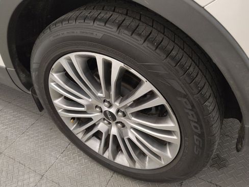 Used 2017 Lincoln MKX Reserve w/ Driver Assistance Package FWD image 31