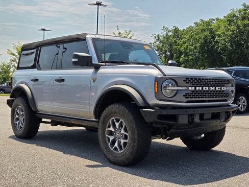 Used 2024 Ford Bronco Badlands AWD/4WD image 7