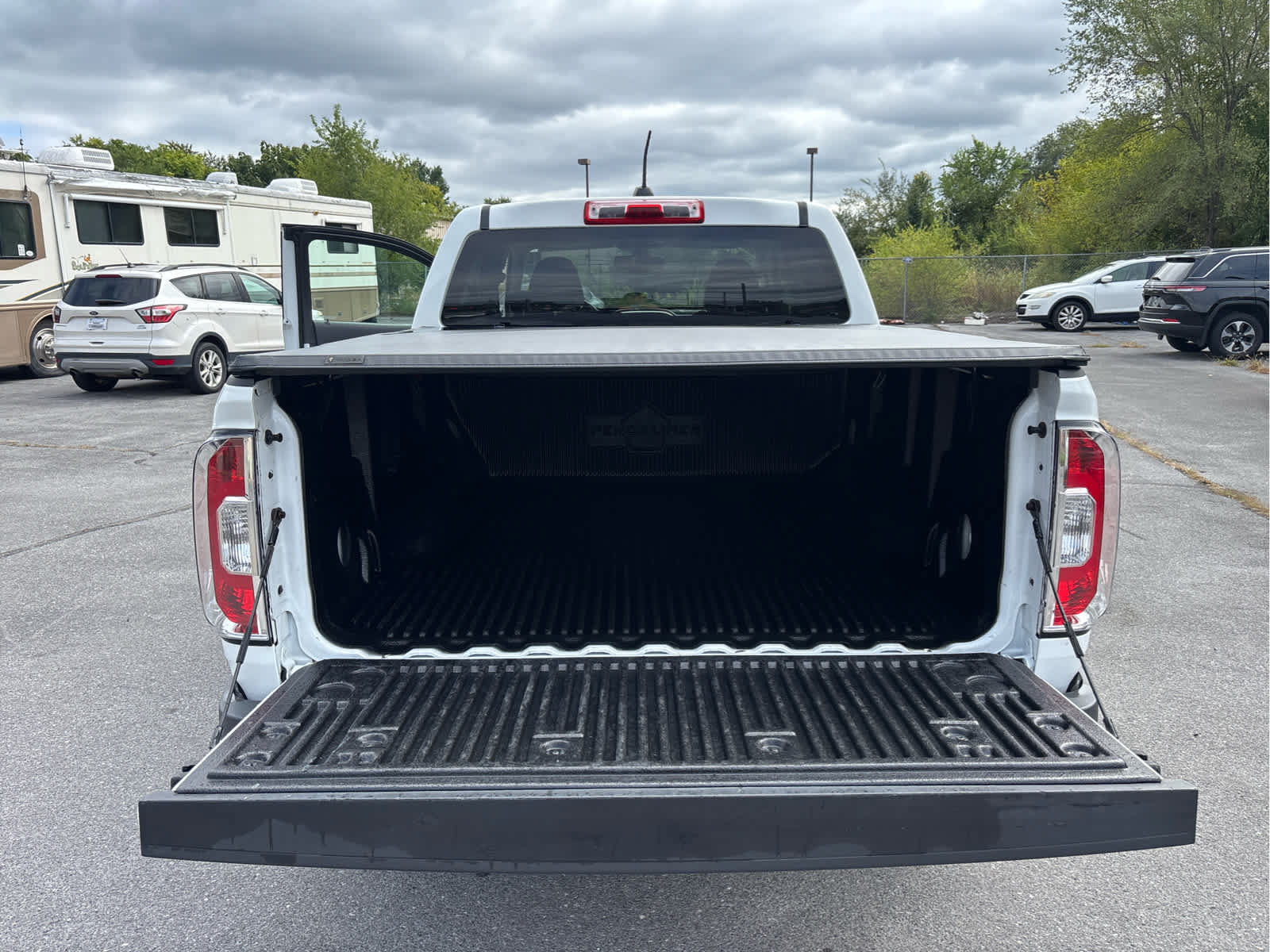 Used 2019 GMC Canyon SLE AWD/4WD image 14