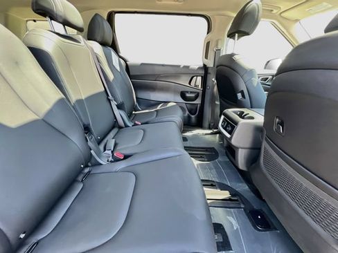 New 2026 Kia Carnival SX FWD image 30
