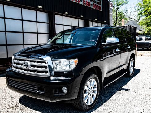 Used 2012 Toyota Sequoia Platinum image 4