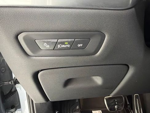Used 2025 BMW X5 xDrive40i w/ M Sport Package AWD/4WD image 12