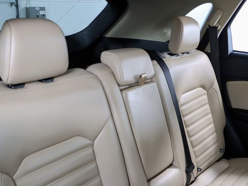 Used 2022 Ford Edge SEL w/ Convenience Package image 27