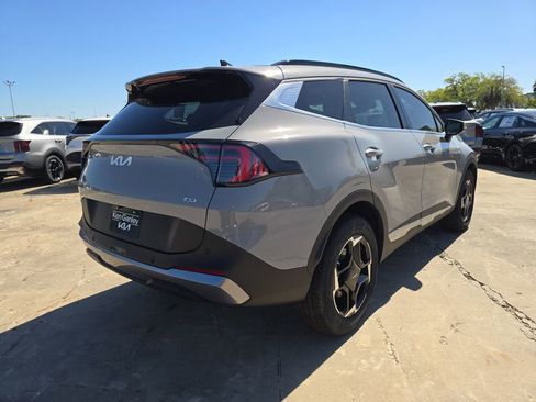 New 2026 Kia Sportage EX w/ EX Panorama Roof Package AWD/4WD image 8