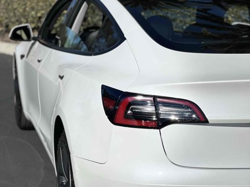 Used 2021 Tesla Model 3 Standard Range Plus image 55