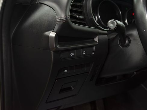 Used 2024 MAZDA MAZDA3 s image 18