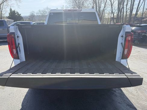 Used 2024 GMC Sierra 1500 AT4X w/ AT4X AEV Edition image 16