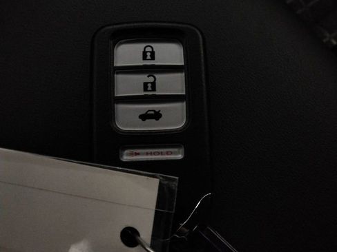 Used 2025 Honda HR-V Sport image 42