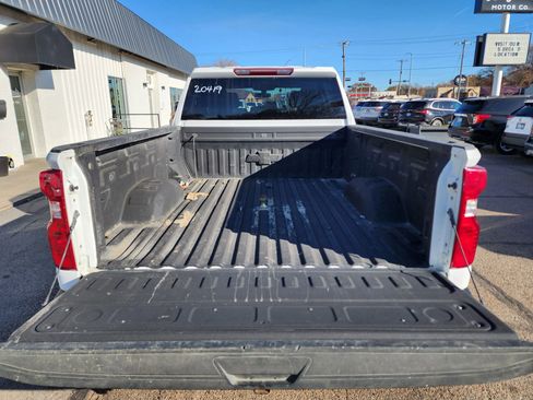 Used 2023 Chevrolet Silverado 2500 LT w/ Convenience Package image 7