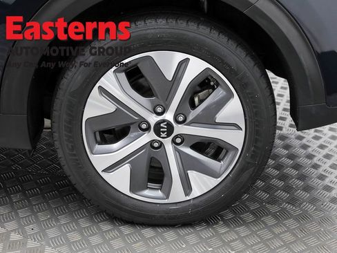 Used 2021 Kia Niro EX w/ Cold Weather Package image 30