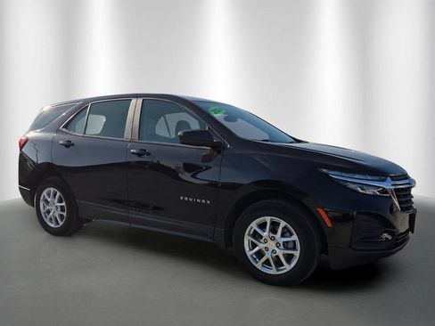 Certified 2024 Chevrolet Equinox LS w/ LPO, Floor Liner Package FWD image 2