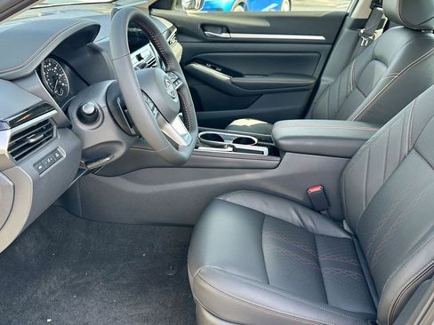 Certified 2025 Nissan Altima 2.5 SR w/ SR Premium Package FWD image 23