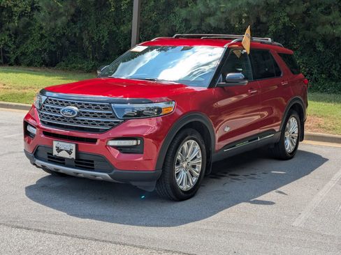 Certified 2022 Ford Explorer King Ranch w/ Premium Technology Package AWD/4WD image 6