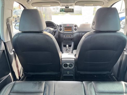 Used 2011 Volkswagen Tiguan SEL FWD image 25