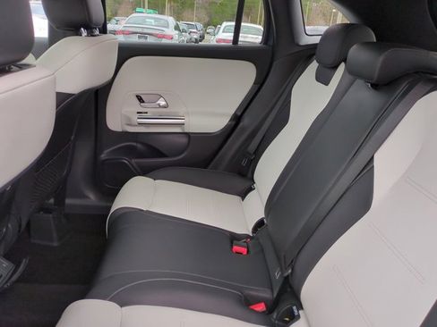 Certified 2022 Mercedes-Benz GLA 250 4MATIC image 14