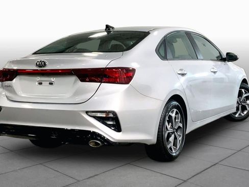 Used 2021 Kia Forte LXS FWD image 13