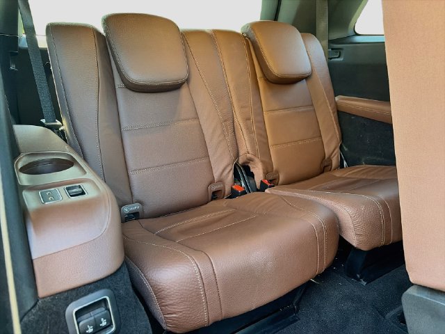 Used 2024 Mercedes-Benz GLS 450 4MATIC image 22