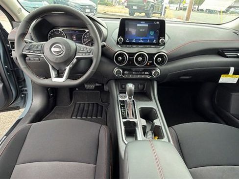 New 2025 Nissan Sentra SR image 18