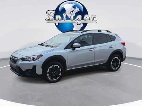 Used 2022 Subaru Crosstrek 2.0i Premium w/ Moonroof Package image 5