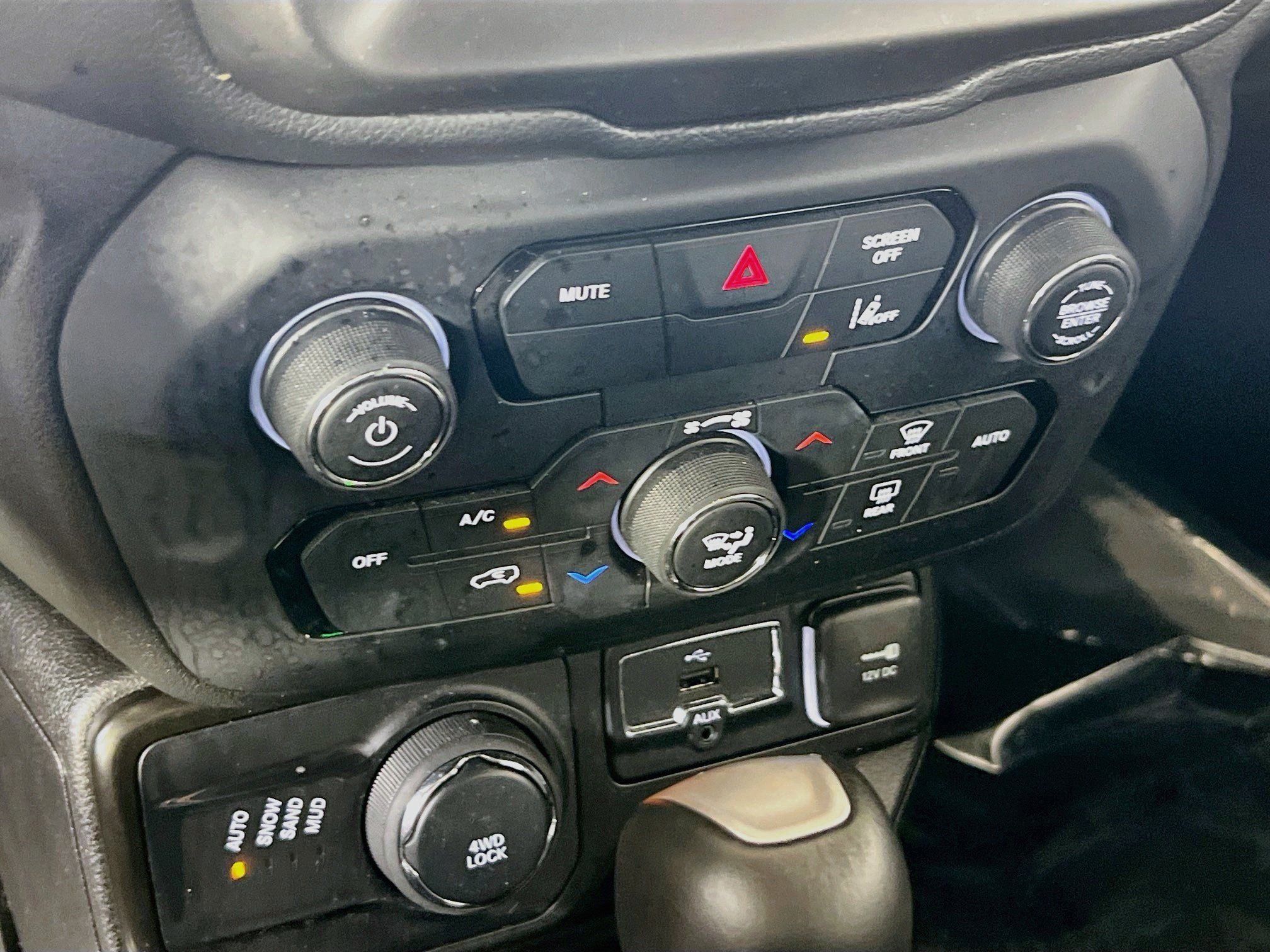 Used 2023 Jeep Renegade Limited AWD/4WD image 15