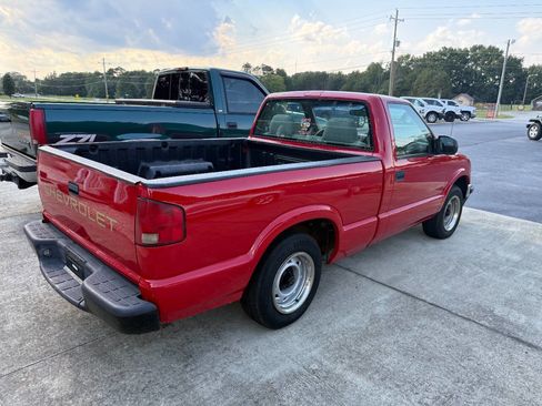 Used 1999 Chevrolet S10 Pickup 2WD Regular Cab image 4