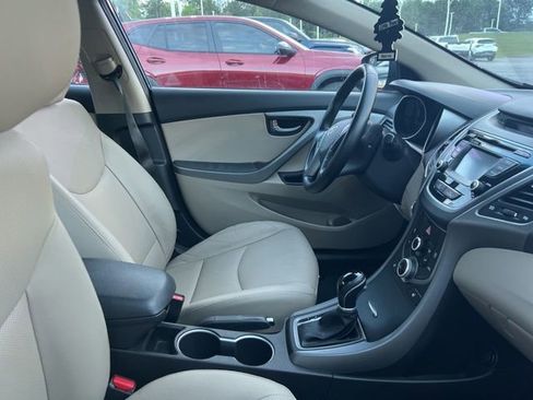 Used 2015 Hyundai Elantra Sport image 13