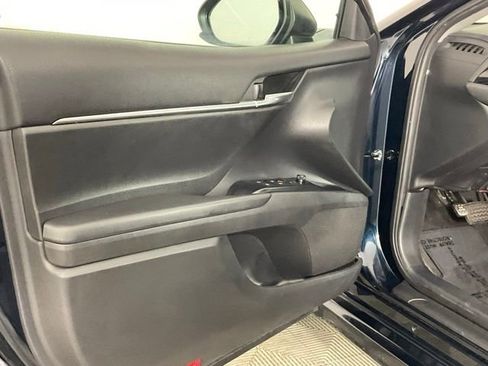 Used 2020 Toyota Camry SE w/ Carpet Mat Package FWD image 13
