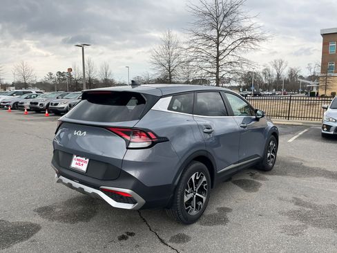 Used 2023 Kia Sportage EX image 18