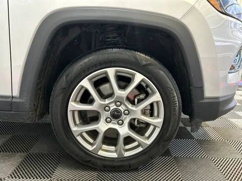 Used 2025 Jeep Compass Limited AWD/4WD image 24