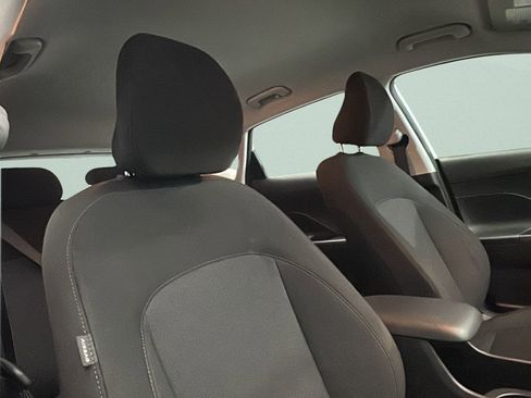 Certified 2025 Hyundai Kona SE image 15