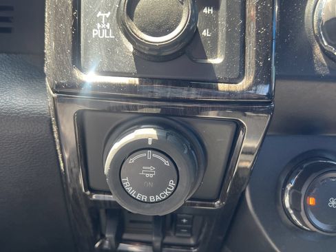 Used 2019 Ford F150 XLT w/ Equipment Group 302A Luxury AWD/4WD image 17
