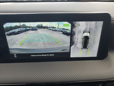 New 2026 Nissan Kicks SR FWD image 18