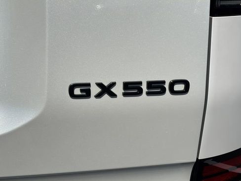 Used 2024 Lexus GX 550 image 26