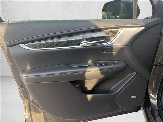 Used 2020 Cadillac XT6 Sport AWD/4WD image 9