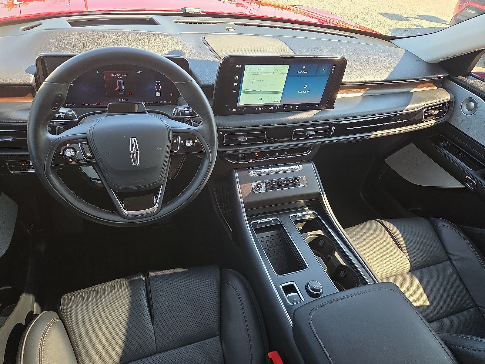 Used 2025 Lincoln Aviator Reserve w/ Equipment Group 201A AWD/4WD image 11