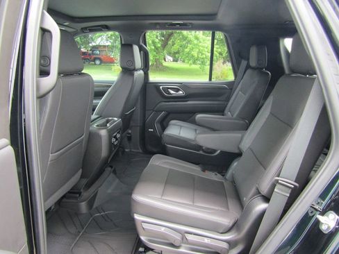 Used 2023 Chevrolet Tahoe Z71 w/ Luxury Package AWD/4WD image 39