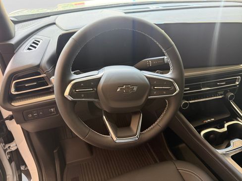 New 2027 Chevrolet Traverse LT w/ Midnight/Sport Edition FWD image 23