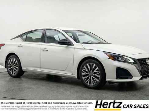 Used 2025 Nissan Altima 2.5 SV FWD image 1