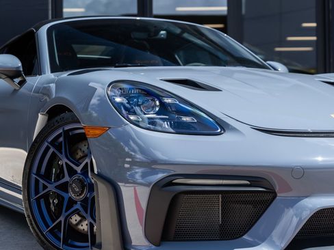 Certified 2025 Porsche 718 Boxster Spyder RS RWD image 24