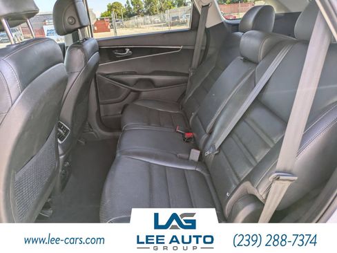 Used 2017 Kia Sorento FWD w/ LX Convenience Package image 12
