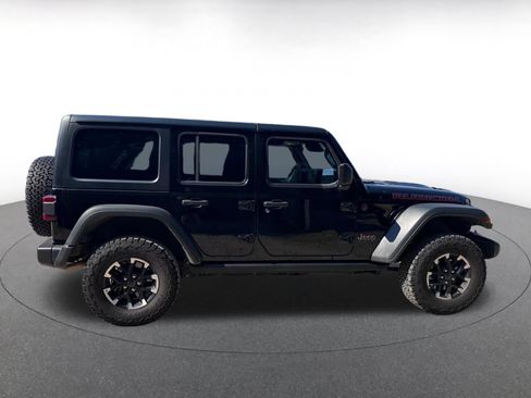 Used 2025 Jeep Wrangler Unlimited Rubicon AWD/4WD image 17