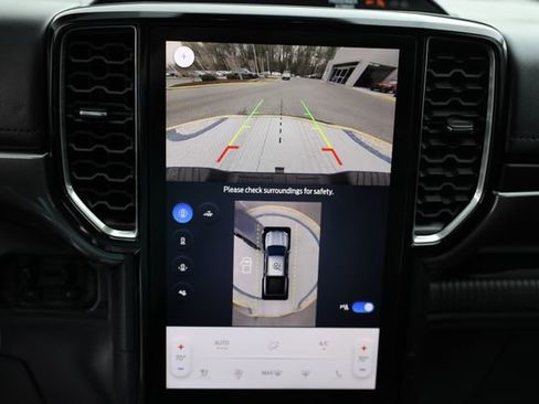 Used 2025 Ford Ranger Lariat w/ FX4 Off-Road Package image 27