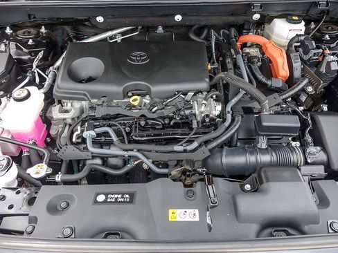 Certified 2024 Toyota RAV4 LE AWD/4WD image 28